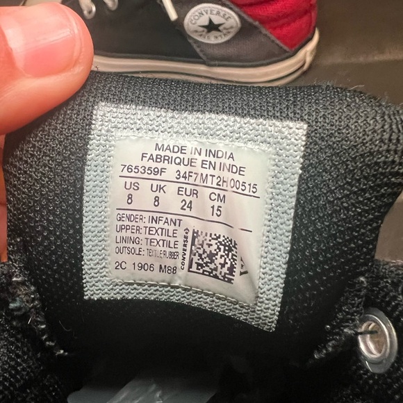 Converse Kids High-Top Sneakers - Black and Red Size 8c - Picture 5 of 5